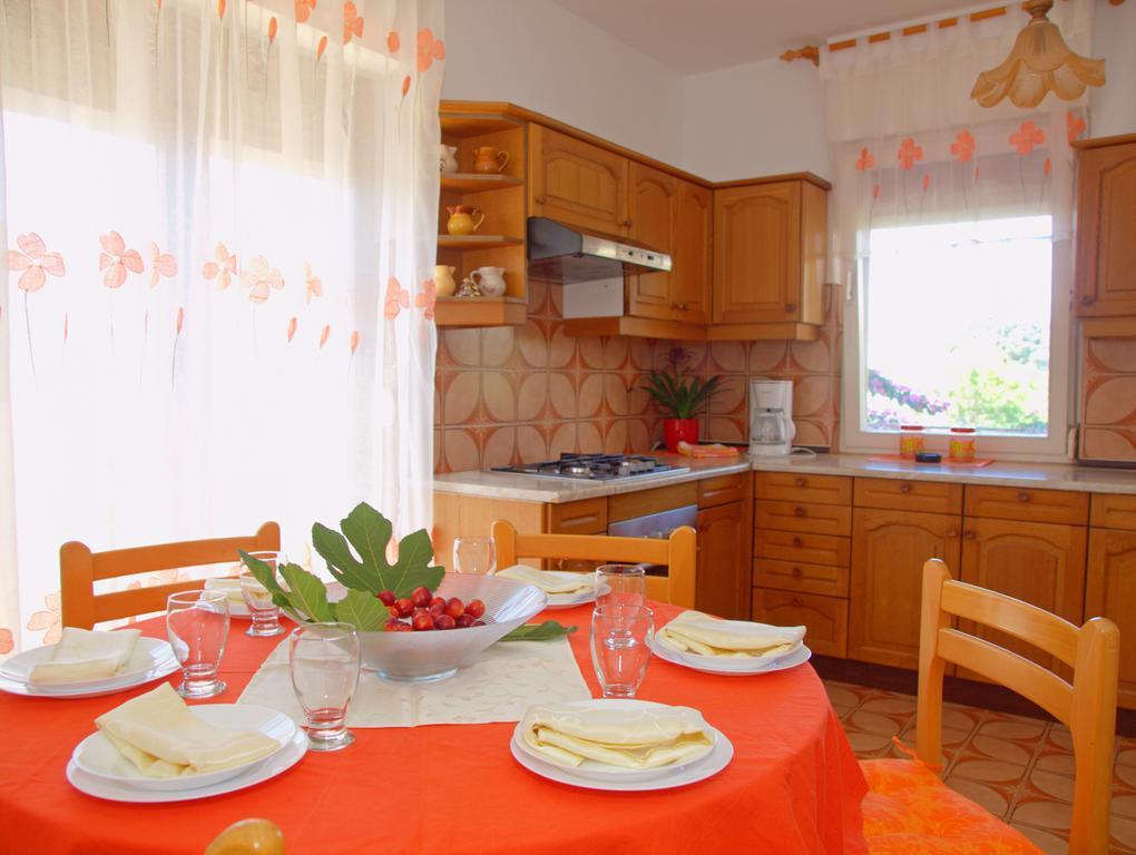 Apartment Taja Ližnjan Habitación foto