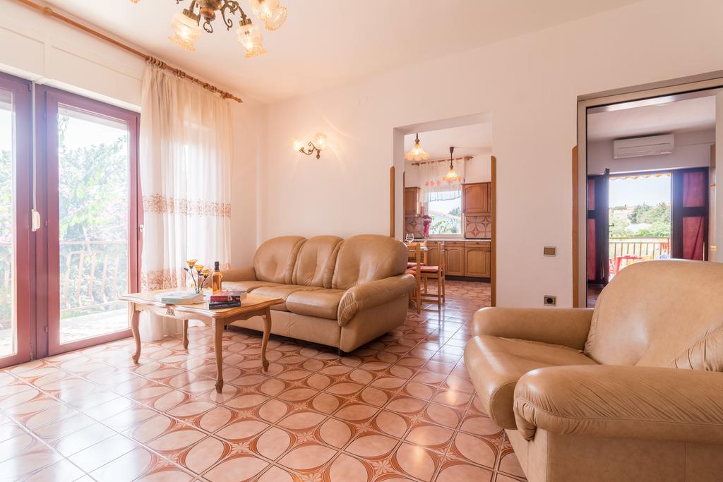 Apartment Taja Ližnjan Exterior foto