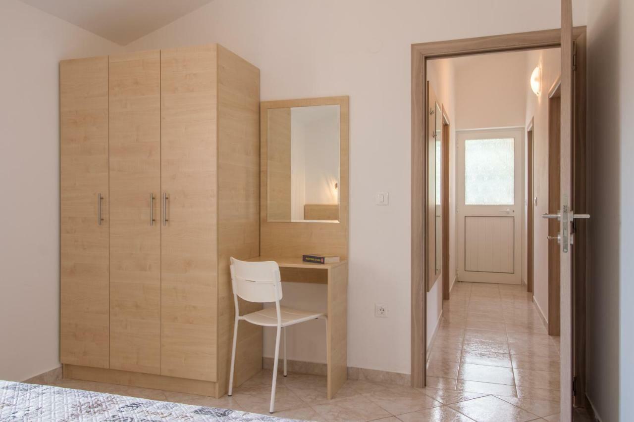 Apartment Taja Ližnjan Exterior foto